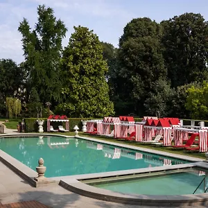 Four Seasons Отель