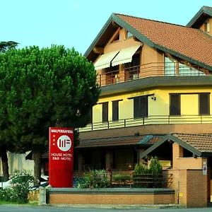 Malpensafiera Aparthotel Bernate Ticino